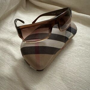 Burberry Brown/Tan Sunglasses - Case Included